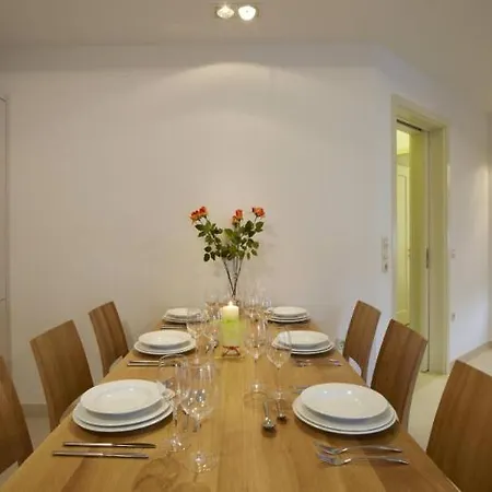 Ikia Luxury Homes Eco Villa *